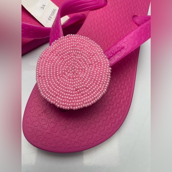 NWT Planet Sea Hot Pink Beaded Mandala Flip Flops Size 3/4 - Picture 5 of 5